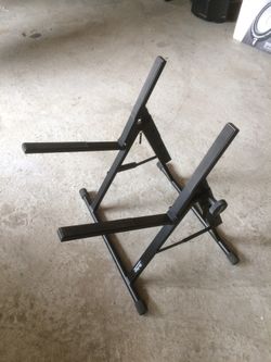 Amplifier stand