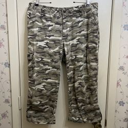 Harley Davidson Camo Cargo Capri Pants Size 12