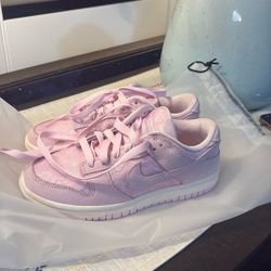 Nike Dunk Low Pink Size 5.5