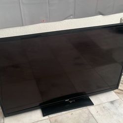 40” RCA Tv W/ Wall Mount