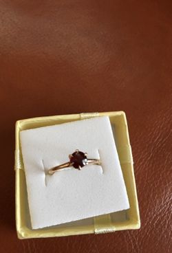 14k Ladies Ring