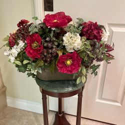 GORGEOUS  LARGE  FLOWER ARRANGEMENT