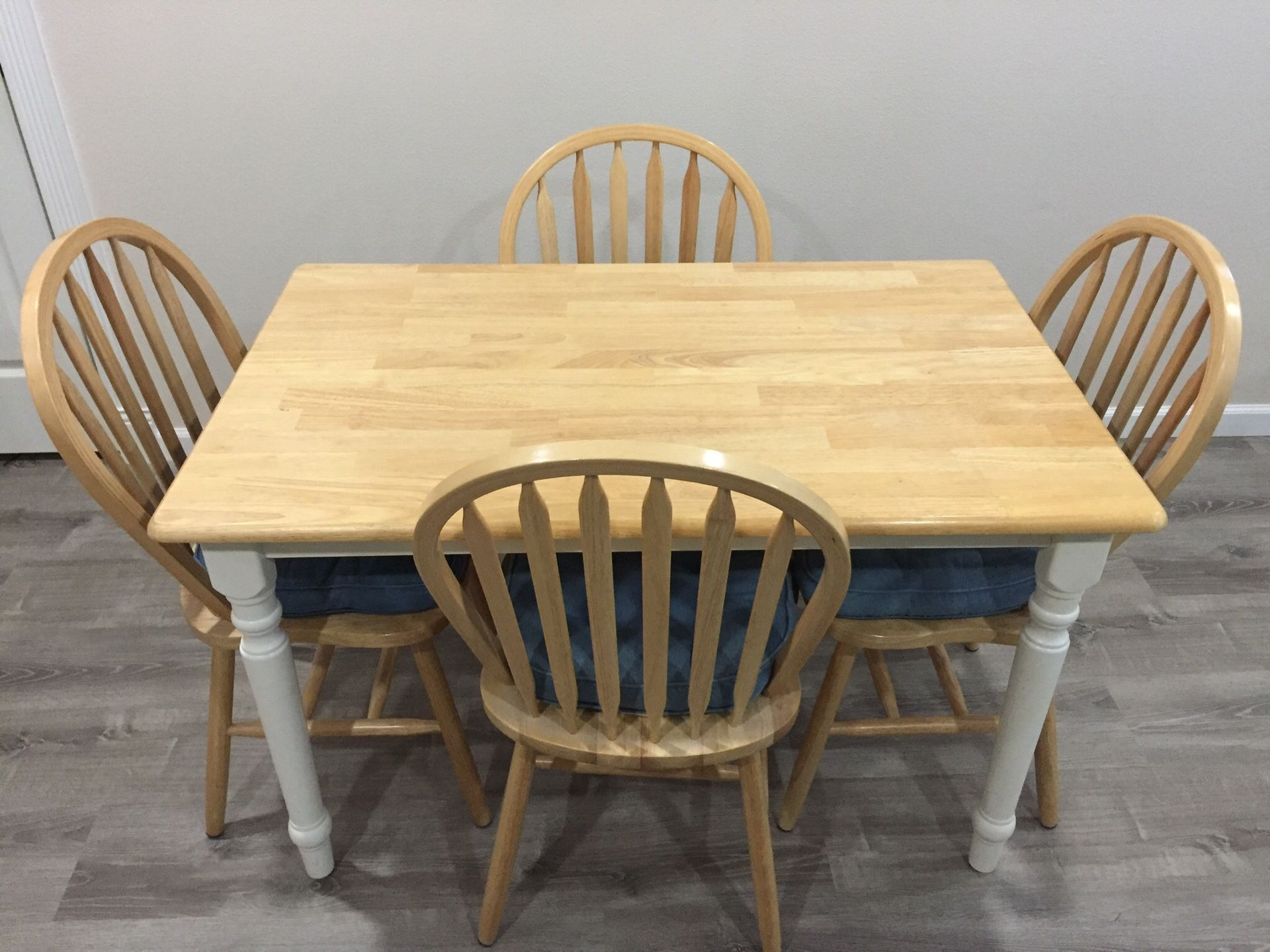 Kitchen / Dining table set
