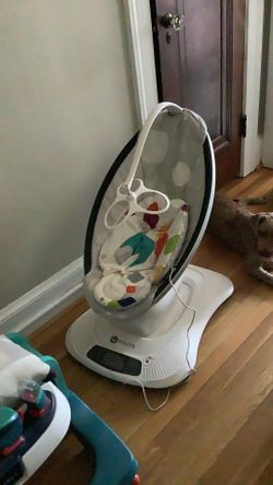 Newborn sitter