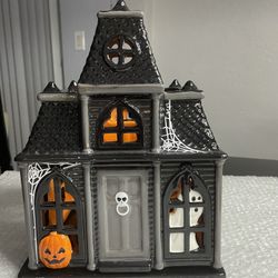 Bath & Body Works Halloween Haunted House luminary