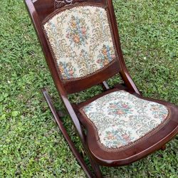 Victorian Antique Small Rocking Chair 13”1/2 To Seat X 29”Back X 17”W Fold-up In Good Condition $95 OBO