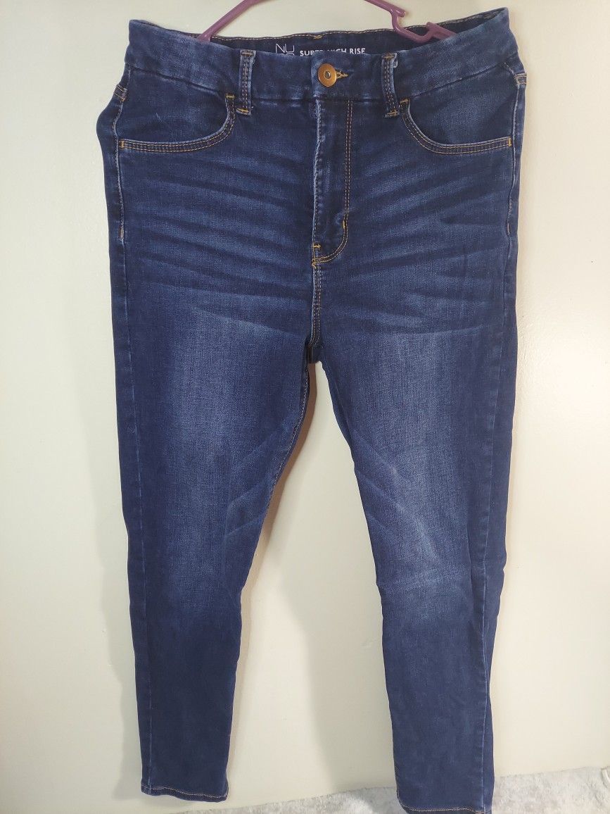 High Rise NoBo Skinny Jeans Size 13 Must Pick Up