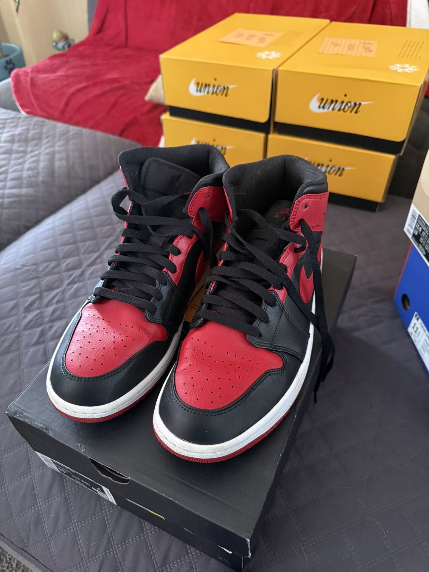 AIR JORDAN 1 MID Price Is Negociable
