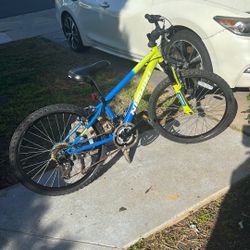 Mountain Bike Size 24 Nishiki Good Condition Ready To. Ride 
