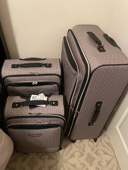 Guess 3 Piece Luggage Set
