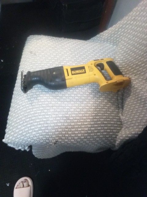 DeWalt Saw Zaw