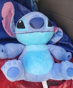 Disney stuff, animal stitch.