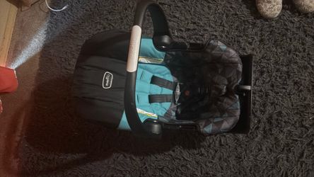 Infant car seat