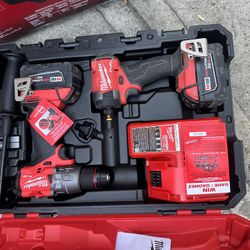 Milwaukee Drill Set