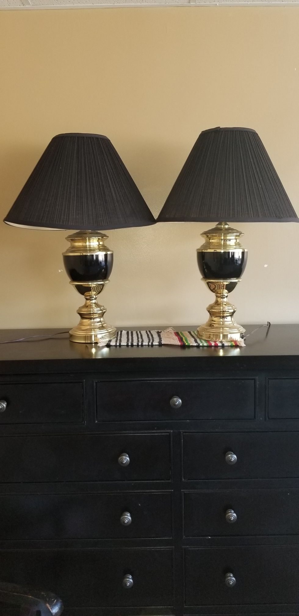 TABLE LAMPS