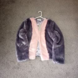 DO+BE Size Medium Fake Fur Coat 