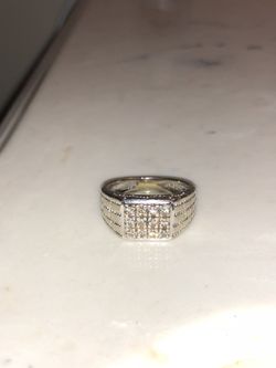 14k white gold ring paved with diamonds
