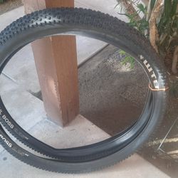 SPECIALIZED TRAIL BOOS 29X2.25 NEW TIRES 