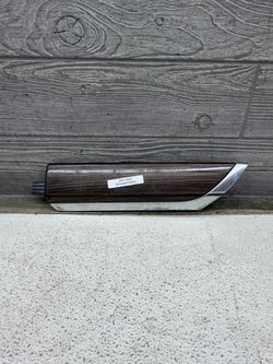 2019-2023 Chevy Silverado left front driver side door armrest appliqué / trim panel OEM
