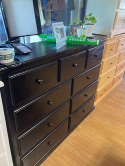 9 drawer dresser black