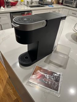 Keurig K-Slim K900 Single-Serve K-Cup Pod Coffee Maker, 3 Brew Sizes, Black