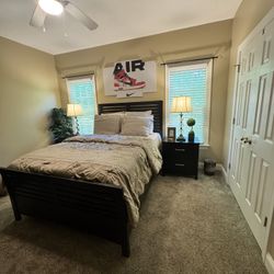 Queen Bedroom Set