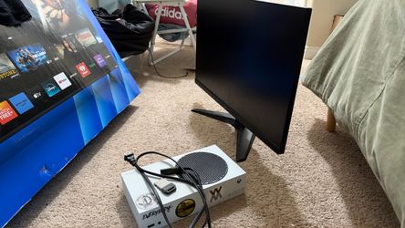 Xbox series s with 500gb expansion card with 120hz 32 inch dell monitor