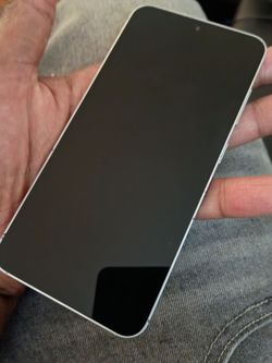 Samsung Galaxy s25 w/ UAG case