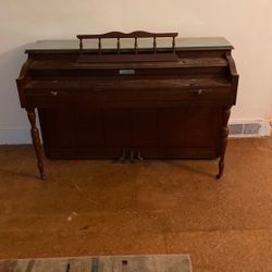 Currier Piano