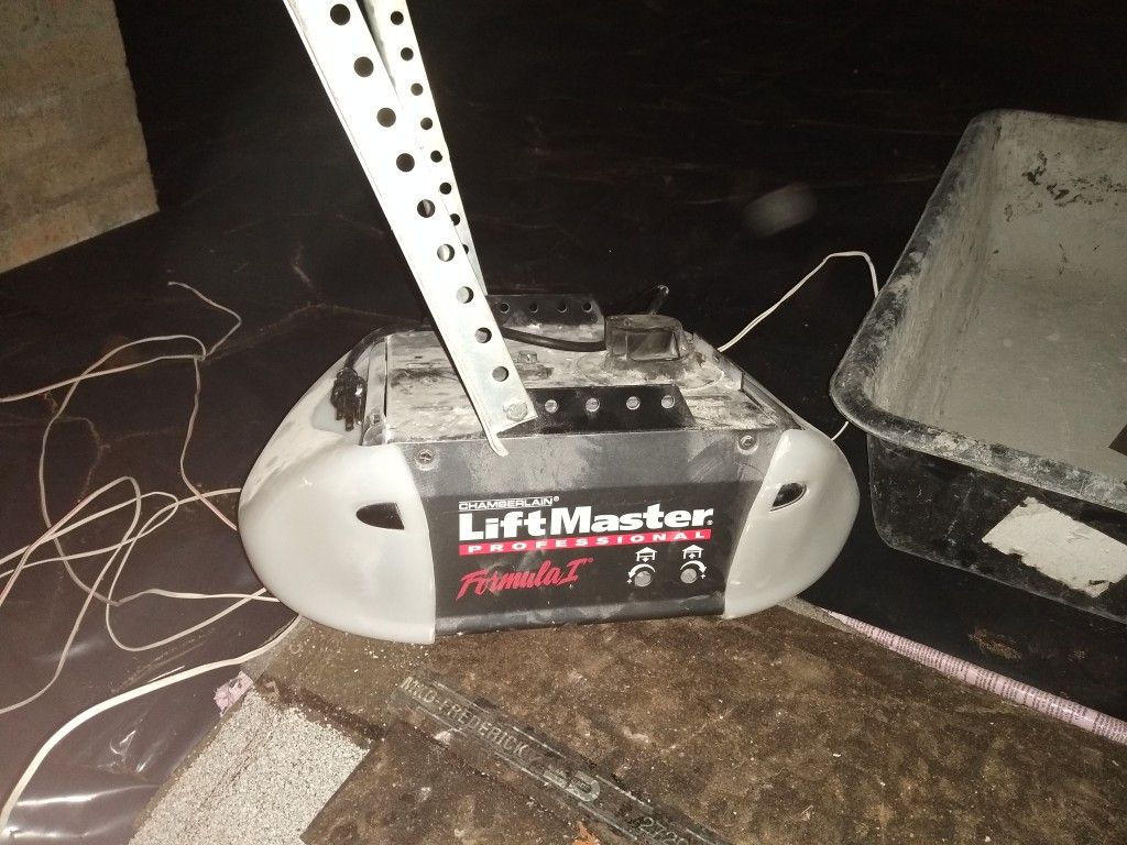 Belt Drive Liftmaster Garage door opener