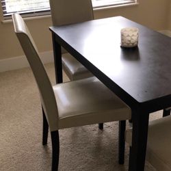 Table w/ 4 Chairs 