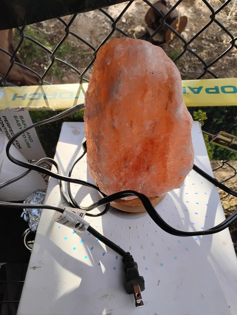 Salt Rock Lamp