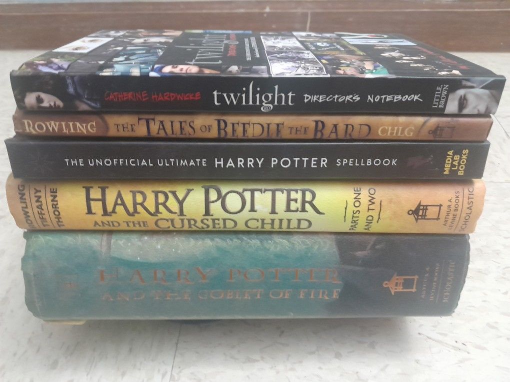 HARRY POTTER BOOK LOT