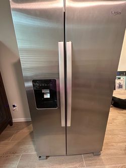 Whirlpool Refrigerator *Brand New*