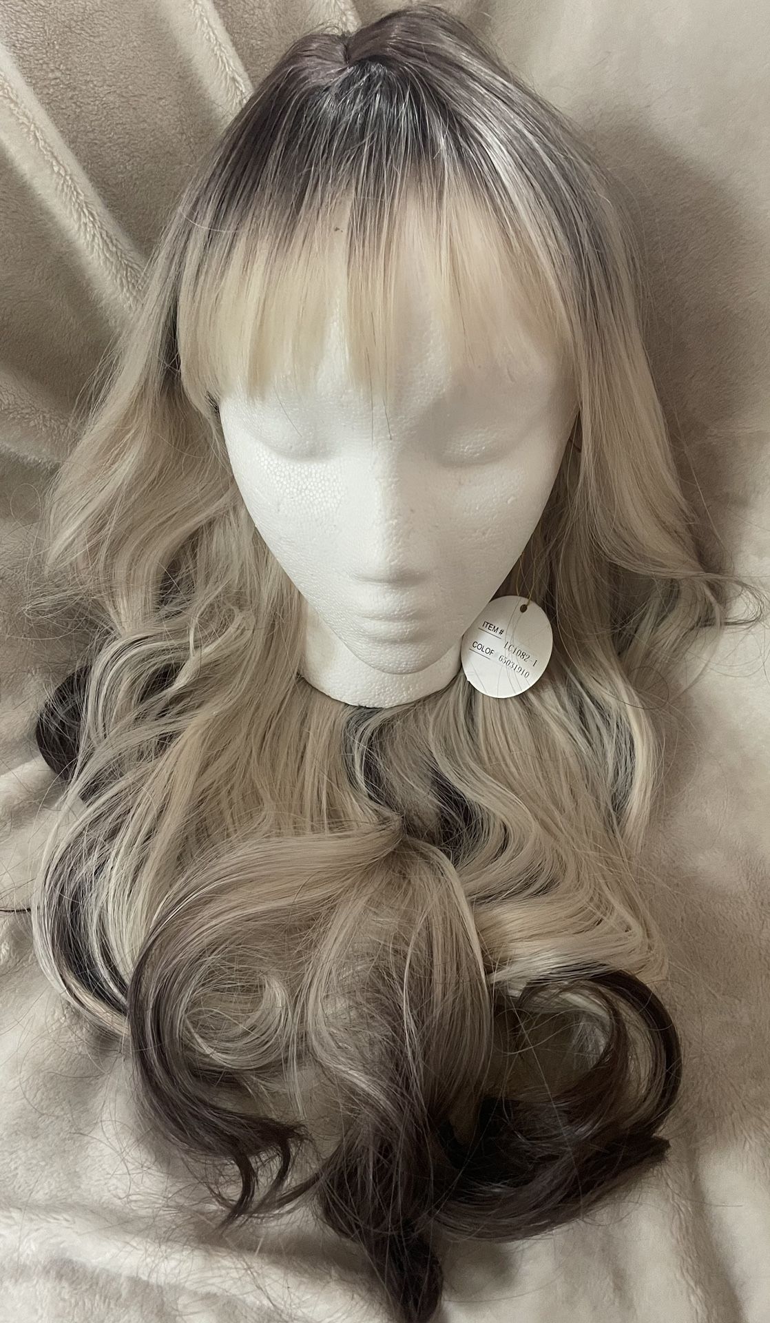 “Noelle” 28” Full Wig