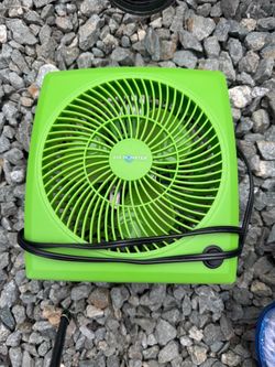 Space saver green color fan
