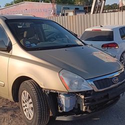 2011 Kia Sedona - Parts Only #IC9