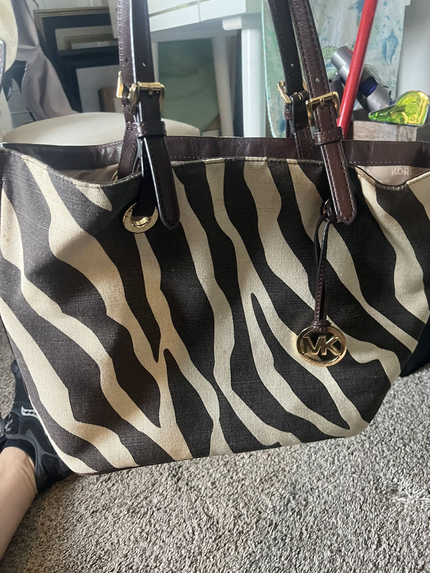 Women’s Shoulder Bag