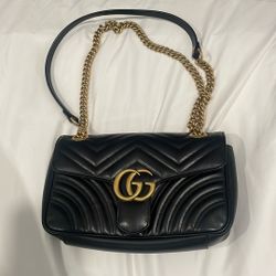 Gucci GG Marmont Medium Shoulder Bag LIKE NEW