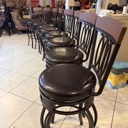 se of 8 new heavy bar stools