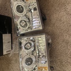 Brand New In Box Projection Headlights For 99-04 Ford Superduty