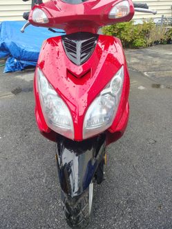 SCOOTER MOPED GAS BIKE MOTORCYCLE