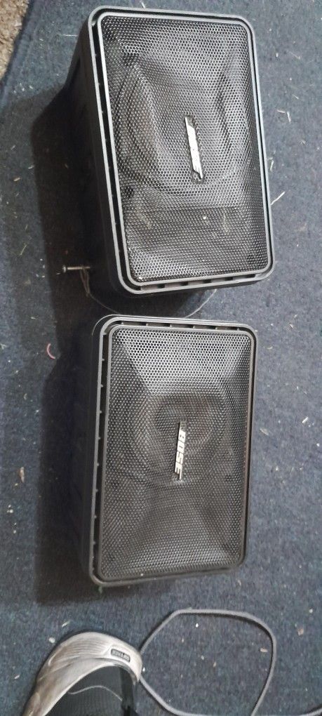 Bose 101 Shelf Speakers