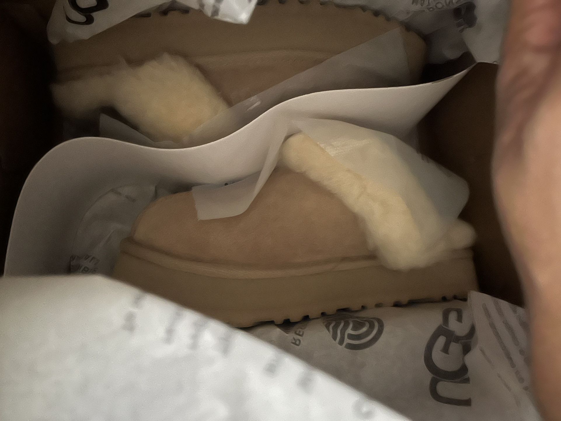 Size 8 Uggs Slippers 