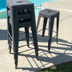 Indoor/outdoor Metal Barstools
