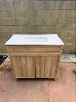 36in bathroom vanity  with backsplash