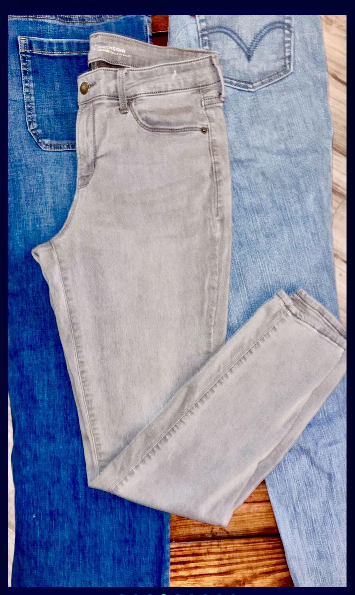 4 Pairs Of Women S Jeans