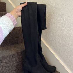 BLACK BOOTS/ BOTAS NEGRAS 6 1/2 