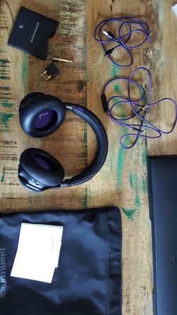 Plantronics BackBeat PRO Wireless Noise Canceling Hi-Fi Headphones with Mic - Compatible with iPhone, iPad, Android, and Other Smart Devices