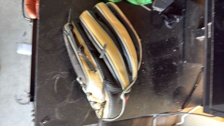 Wilson rh field glove a500